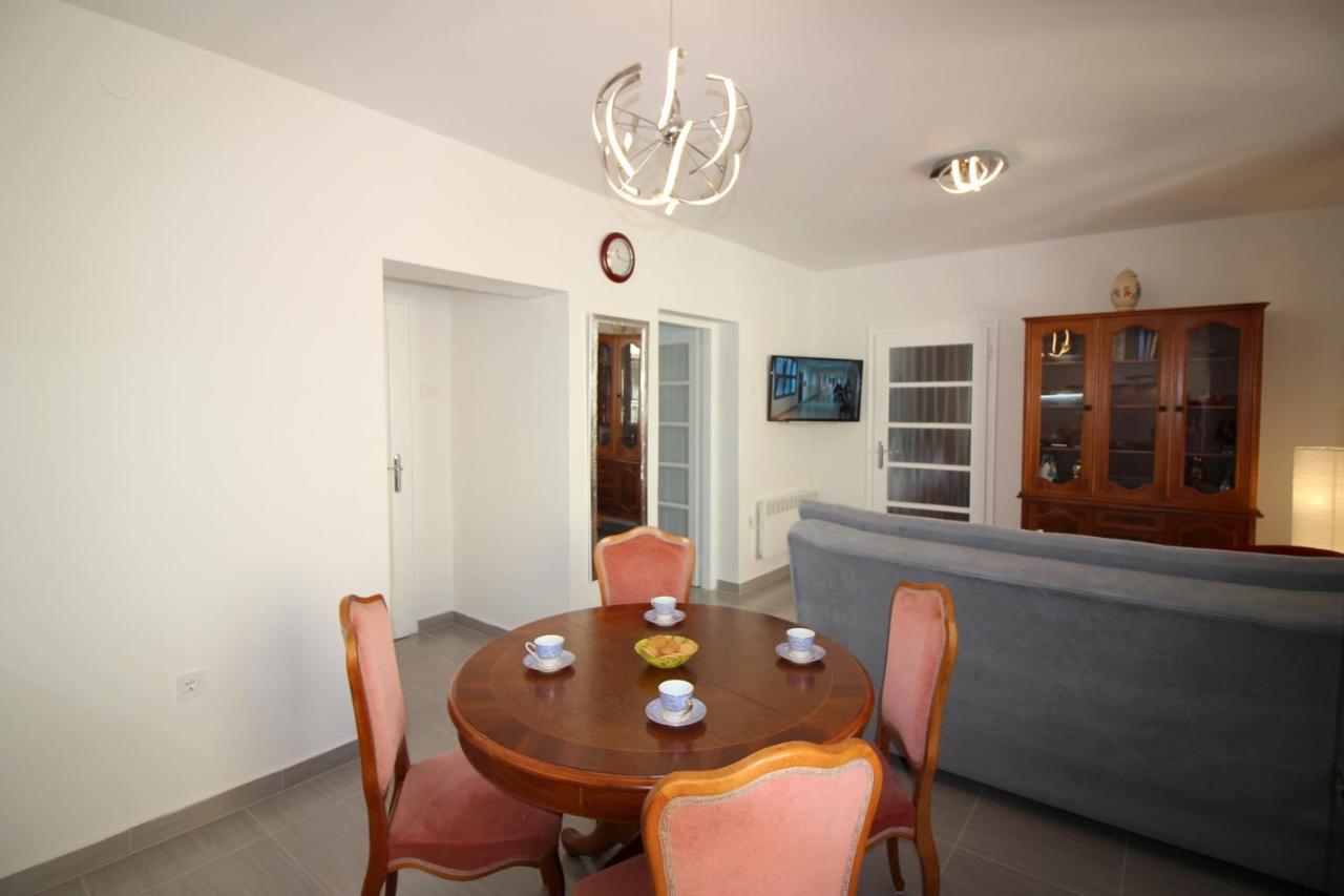 Apartment Agata In City Center Porec Luaran gambar