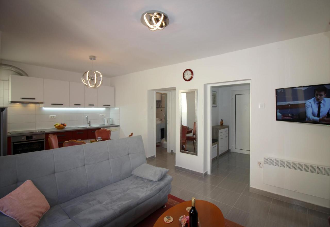 Apartment Agata In City Center Porec Luaran gambar